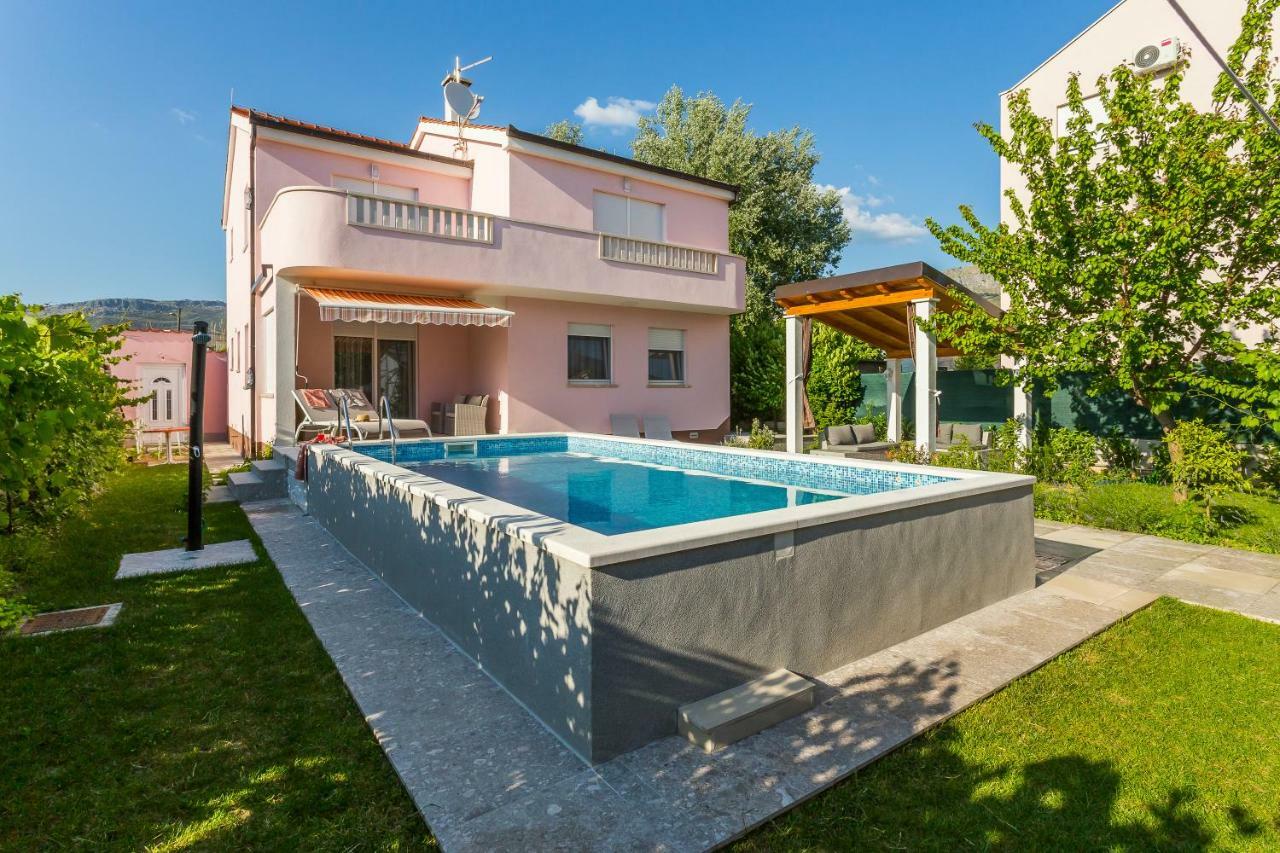 Sweet Marija With Heated Pool Vila