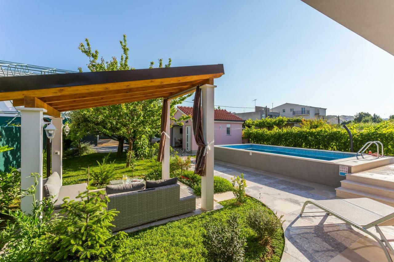 Sweet Marija With Heated Pool Vila
