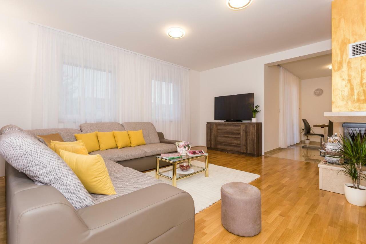 Sweet Marija With Heated Pool Vila *